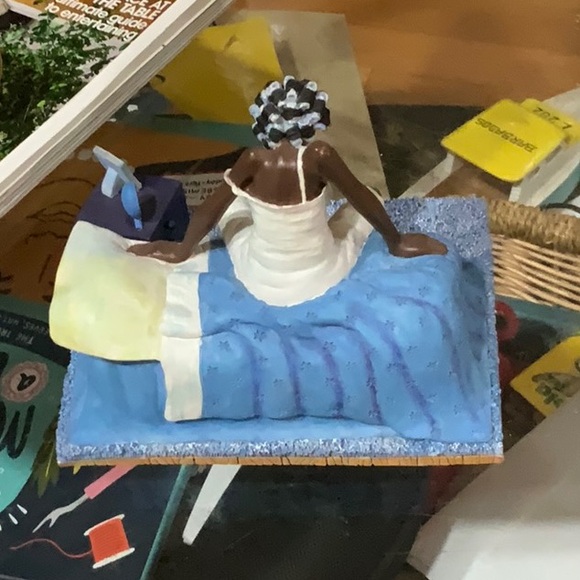 Annie Lee collectable~Blue Monday - Picture 3 of 4